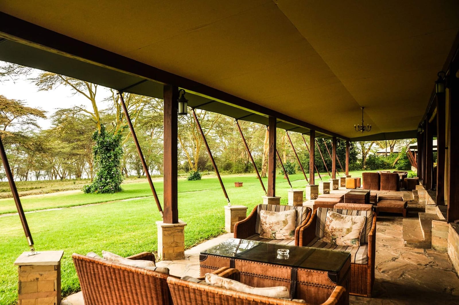 elementaita serena outdoor lounge